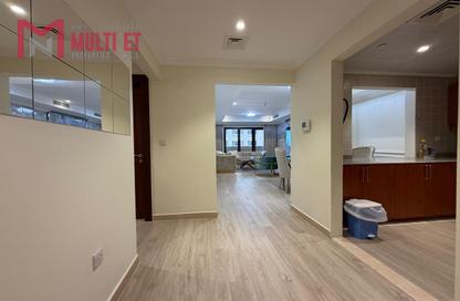 Apartment - 1 Bedroom - 2 Bathrooms for rent in West Porto Drive - Porto Arabia - The Pearl Island - Doha Apartment - 1 Bedroom - 2 Bathrooms for rent in West Porto Drive - Porto Arabia - The Pearl Island - Doha