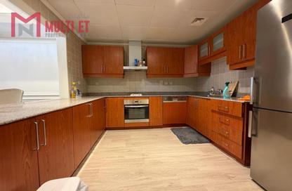 Apartment - 1 Bedroom - 2 Bathrooms for rent in West Porto Drive - Porto Arabia - The Pearl Island - Doha