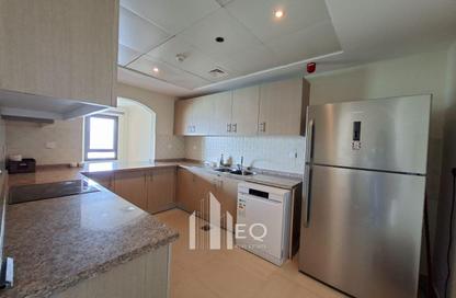 Apartment - 2 Bedrooms - 3 Bathrooms for rent in West Porto Drive - Porto Arabia - The Pearl Island - Doha