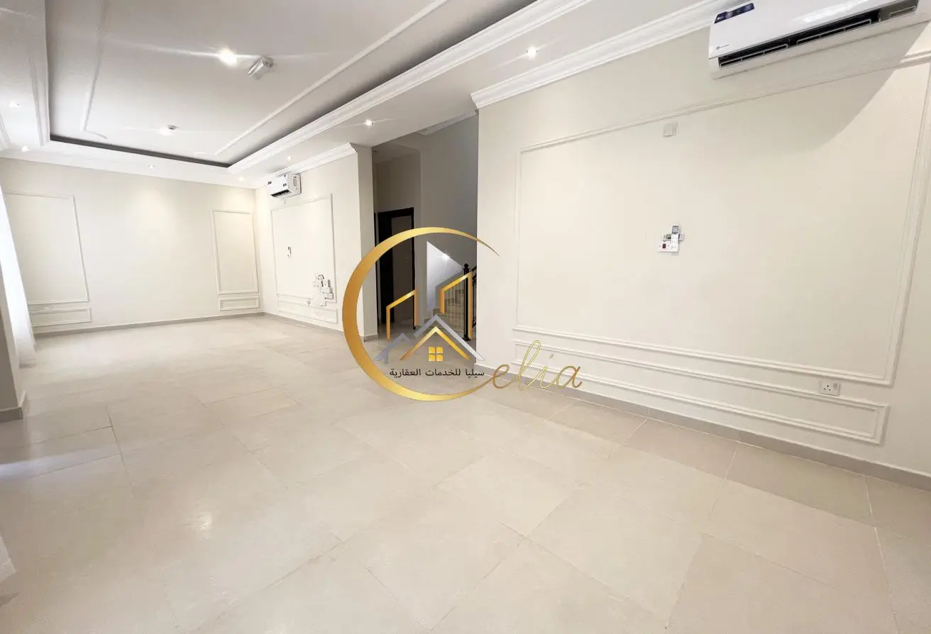 62351204 - Property Main Image