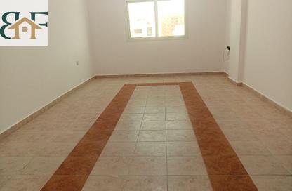 Apartment - 2 Bedrooms - 2 Bathrooms for rent in Al Mansoura - Doha