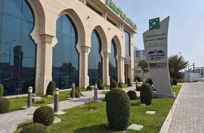 Show Room - Studio - 2 Bathrooms for rent in New Salata - Salata - Doha