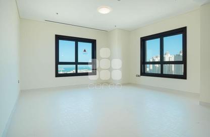 Apartment - 3 - 4 for rent in Tower 22 - Porto Arabia - The Pearl Island - Doha