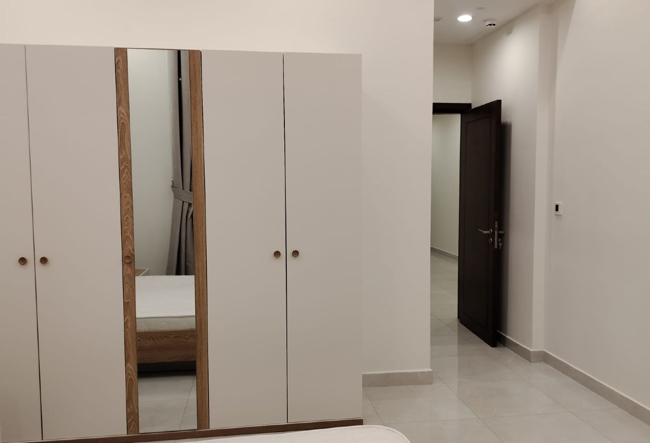 Cozy 1 BHK I FF I Including Cooling I Fox hill S thumbnail 10