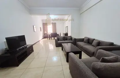 Apartment - 2 Bedrooms - 2 Bathrooms for rent in Al Sadd Road - Al Sadd - Doha