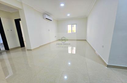Apartment - 2 Bedrooms - 2 Bathrooms for rent in Bin Omran - Fereej Bin Omran - Doha