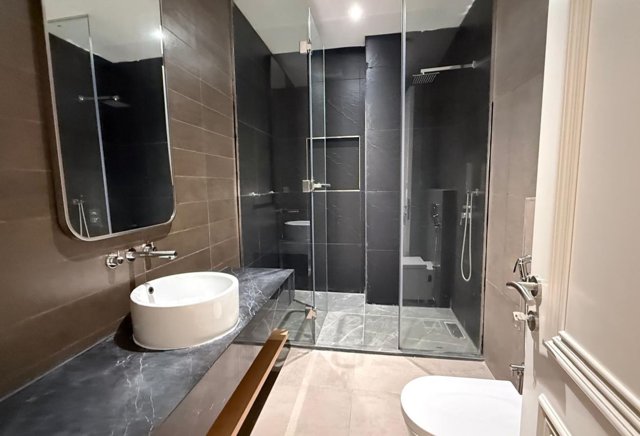 Premium Fully Furnished 1BR + Office | Floresta Ga thumbnail 7