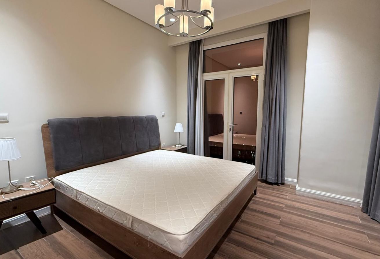 Premium Fully Furnished 1BR + Office | Floresta Ga thumbnail 5