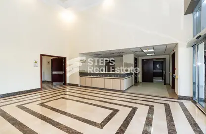 بناية كاملة - استوديو للايجار في الوكرة - الوكرة - الوكرة - الوكرة