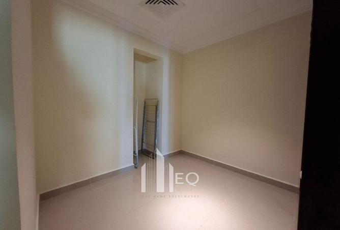 58145859 - Property Image 3