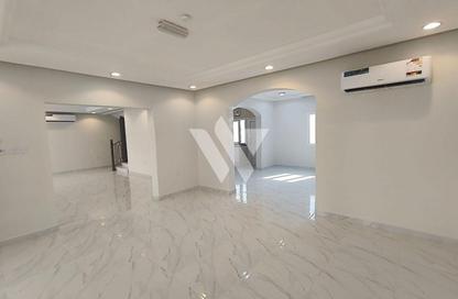 Villa - 4 Bedrooms - 4 Bathrooms for rent in Wadi Al Markh - Muraikh - AlMuraikh - Doha