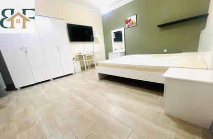 Apartment - Studio - 1 Bathroom for rent in Al Aziziyah - Al Aziziyah - Doha