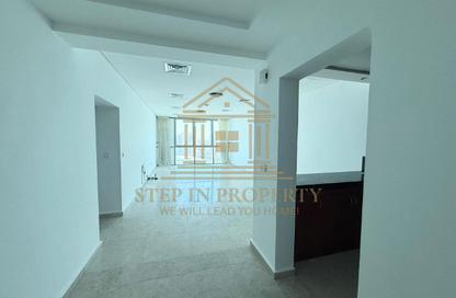 Apartment - 2 Bedrooms - 4 Bathrooms for rent in Zig Zag Tower A - Zig Zag Towers - West Bay - Doha