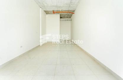 Shop - Studio - 1 for rent in Old Airport Road - Old Airport Road - Doha