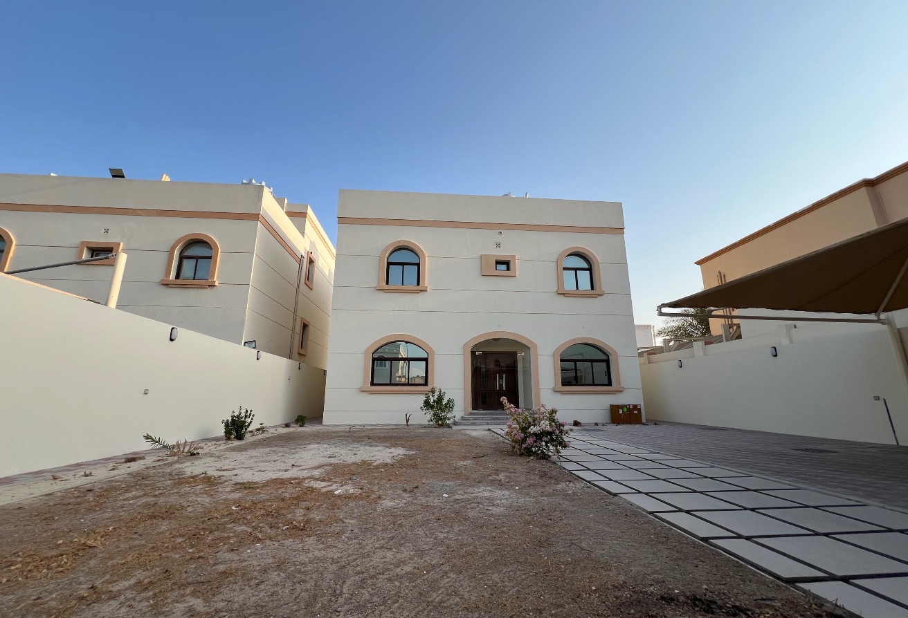 7 BR Villa with Private Garden in Al Duhail