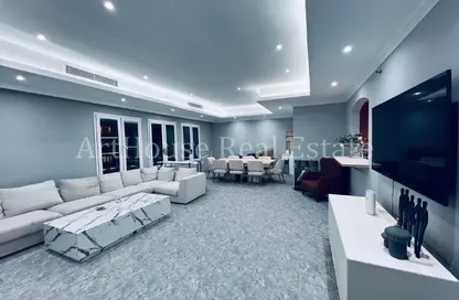 Apartment - 3 Bedrooms - 4 Bathrooms for rent in Porto Arabia - The Pearl Island - Doha