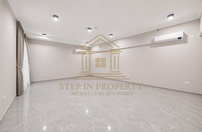 Apartment - 3 Bedrooms - 3 Bathrooms for rent in Musheireb Apartments - Musheireb - Doha Apartment - 3 Bedrooms - 3 Bathrooms for rent in Musheireb Apartments - Musheireb - Doha