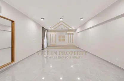 Apartment - 3 Bedrooms - 3 Bathrooms for rent in Musheireb Apartments - Musheireb - Doha