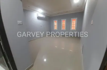 Apartment - Studio - 1 Bathroom for rent in Saeed Ibn Jubair - Al Aziziyah - Doha