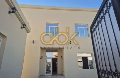 شقة - 8 غرف نوم - 8 حمامات للبيع في الغرافة - الغرافة - الدوحة