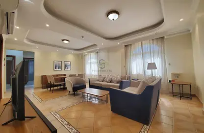 Apartment - 2 Bedrooms - 3 Bathrooms for rent in Al Sadd Tourist Apartments - Al Sadd - Doha