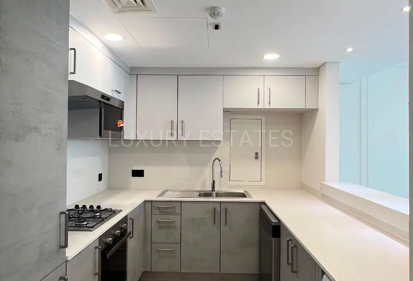 60723087 - Property Main Image