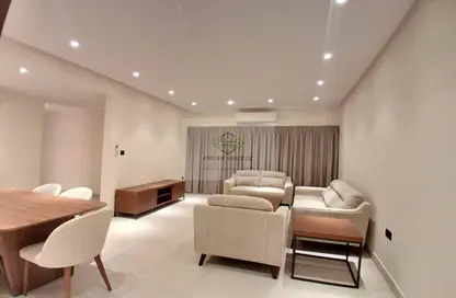 Apartment - 3 Bedrooms - 3 Bathrooms for rent in Umm Ghuwailina 4 - Umm Ghuwailina - Doha