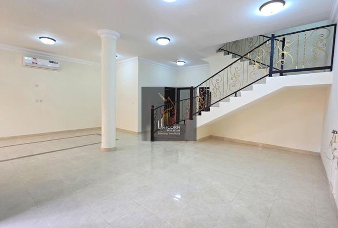 52223323 - Property Image 2