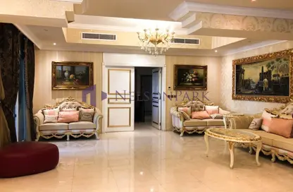 Apartment - 4 Bedrooms - 7 Bathrooms for rent in Tower 8 - Porto Arabia - The Pearl Island - Doha