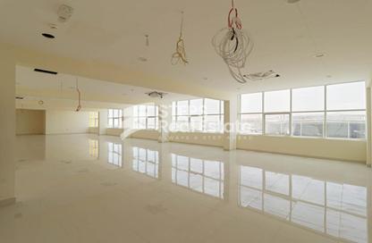 Warehouse - Studio for rent in East Industrial Street - Birkat Al Awamer - Al Wakra