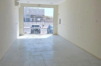 Shop - Studio - 1 Bathroom for rent in Al Ebb - Al Kheesa - Umm Salal Mohammed