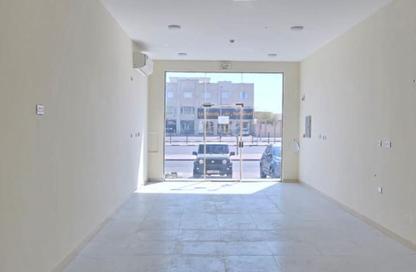 Shop - Studio - 1 Bathroom for rent in Al Ebb - Al Kheesa - Umm Salal Mohammed