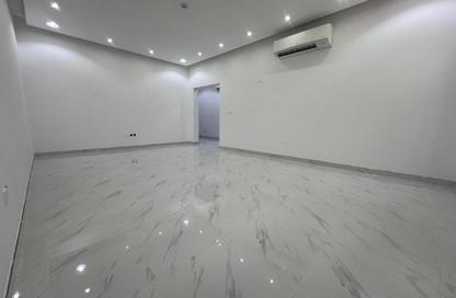 Apartment - 2 Bedrooms - 2 Bathrooms for rent in Fereej Kulaib - Doha