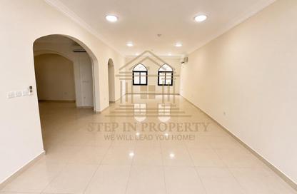 Villa - 4 Bedrooms - 5 Bathrooms for rent in Al Luqta - Al Luqta - Doha