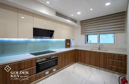 Villa - 5 Bedrooms - 6 Bathrooms for rent in Floresta Gardens - Floresta Gardens - The Pearl Island - Doha