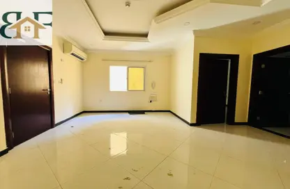 Apartment - 1 Bedroom - 1 Bathroom for rent in Umm Ghwailina Comm - Umm Ghuwalina - Umm Ghuwailina - Doha