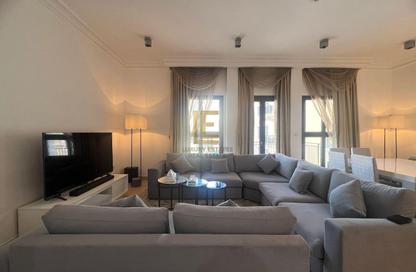 Apartment - 2 Bedrooms - 3 Bathrooms for sale in Qanat Quartier - The Pearl Island - Doha Apartment - 2 Bedrooms - 3 Bathrooms for sale in Qanat Quartier - The Pearl Island - Doha