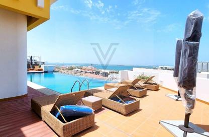Apartment - 2 Bedrooms - 3 Bathrooms for rent in Floresta Gardens - Floresta Gardens - The Pearl Island - Doha