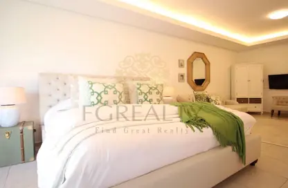 Apartment - 1 Bedroom - 2 Bathrooms for sale in Viva West - Viva Bahriyah - The Pearl Island - Doha