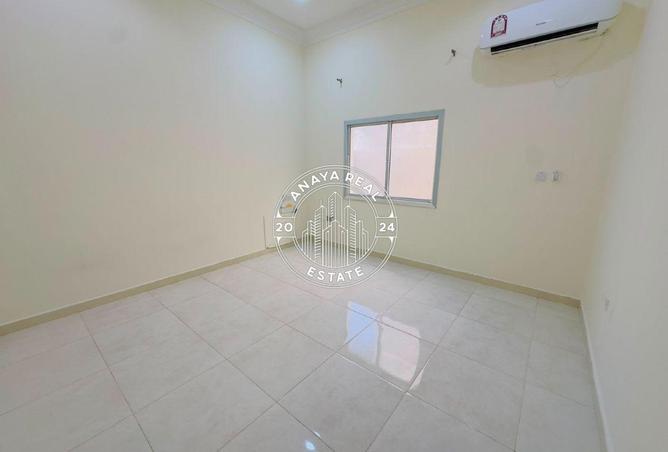 57888017 - Property Image 3