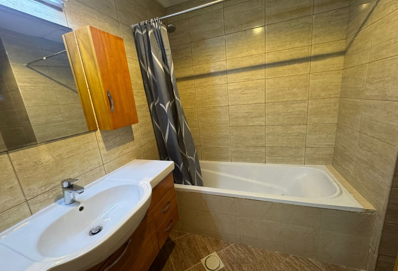 BEAUTIFUL STUDIO FULLY FURNISHED IN FOXHILLS thumbnail 12