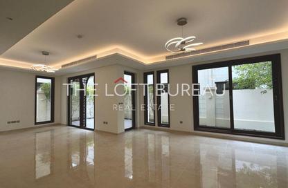 Villa - 4 Bedrooms - 6 Bathrooms for rent in Floresta Gardens - Floresta Gardens - The Pearl Island - Doha