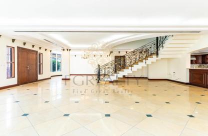 Compound - 4 Bedrooms - 5 Bathrooms for rent in West Bay Tower - West Bay - West Bay - Doha