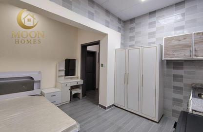 Apartment - Studio - 1 Bathroom for rent in Umm Ghuwailina 4 - Umm Ghuwailina - Doha