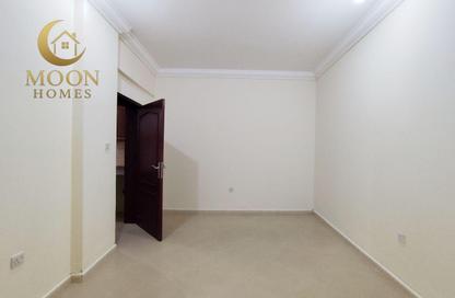 Apartment - 1 Bedroom - 1 Bathroom for rent in Umm Ghuwailina 4 - Umm Ghuwailina - Doha