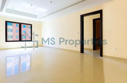 Apartment - 1 Bedroom - 2 Bathrooms for rent in West Porto Drive - Porto Arabia - The Pearl Island - Doha