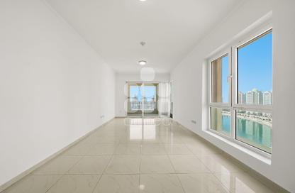 Apartment - 2 Bedrooms - 3 Bathrooms for rent in Viva West - Viva Bahriyah - The Pearl Island - Doha
