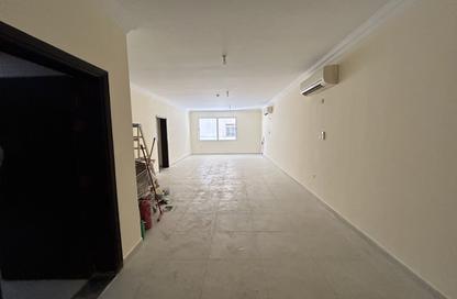 Apartment - 3 Bedrooms - 3 Bathrooms for rent in Al Sadd Road - Al Sadd - Doha Apartment - 3 Bedrooms - 3 Bathrooms for rent in Al Sadd Road - Al Sadd - Doha