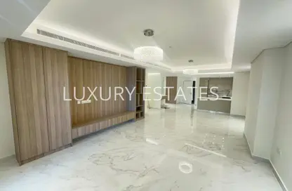 Apartment - 2 Bedrooms - 3 Bathrooms for sale in East Porto Drive - Porto Arabia - The Pearl Island - Doha