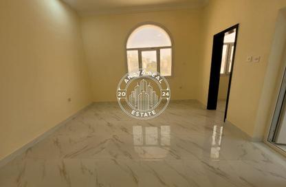 Villa - 2 Bedrooms - 1 Bathroom for rent in Rawdat Al Hamama - Al Daayen